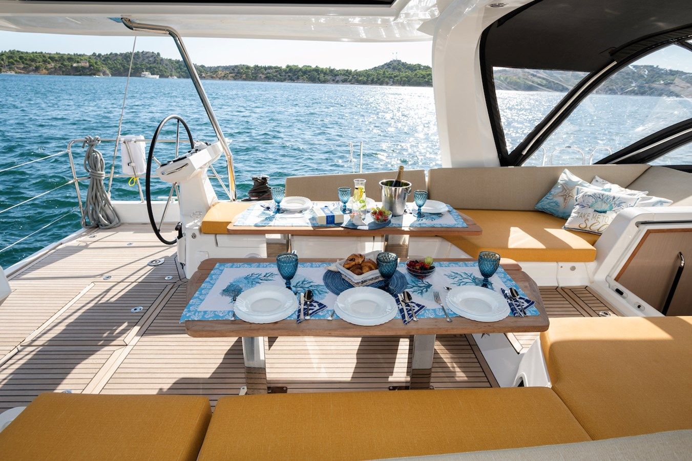 Buy a yacht Friends - Jeanneau