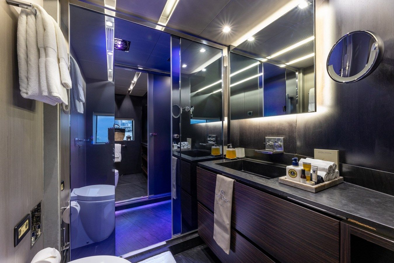 the best price on MAVERICK - Admiral