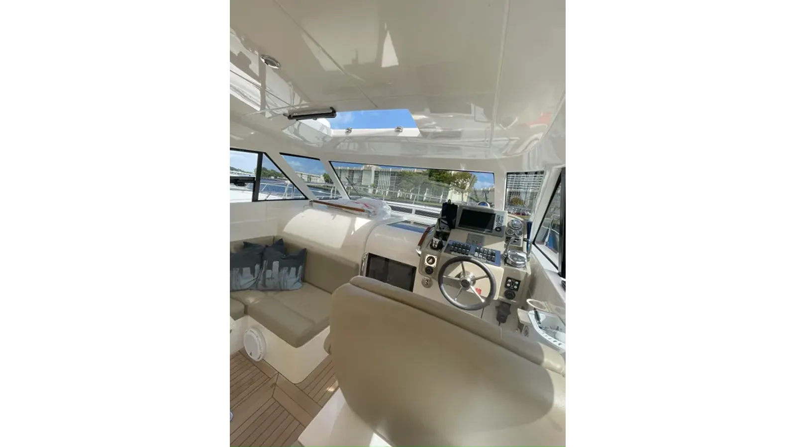 Buy a G Spot 42 at Shestakov Yacht Sales