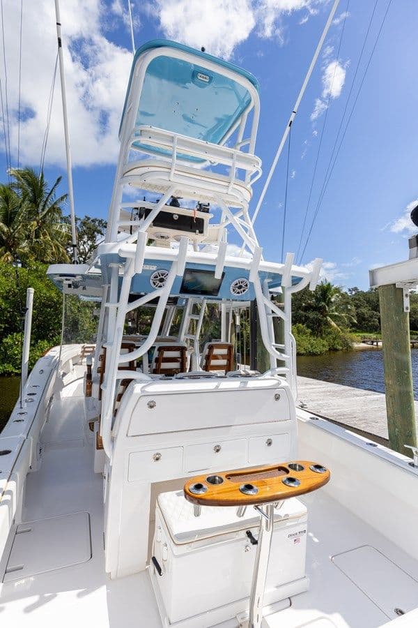 Buy a yacht 43 Invincible 43