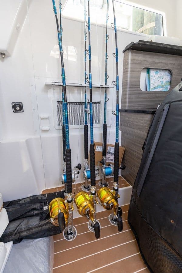 43 Invincible yacht sale