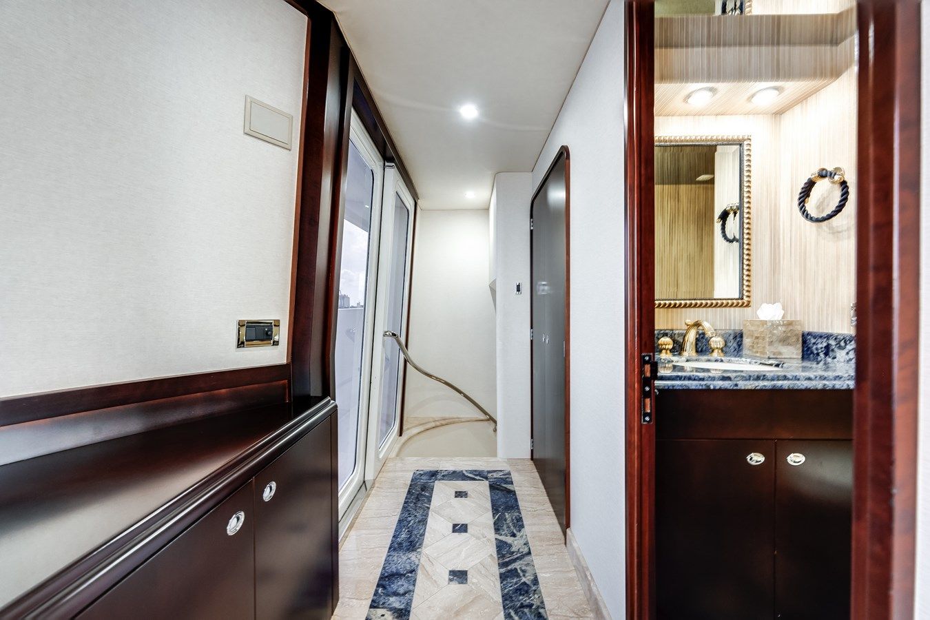 the best price on Amico - WESTPORT