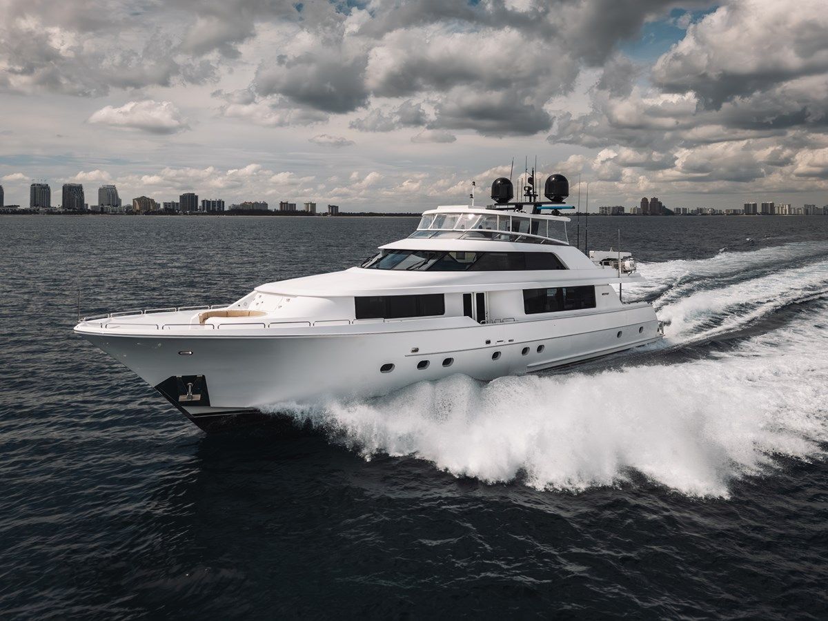 Buy a yacht Amico - WESTPORT