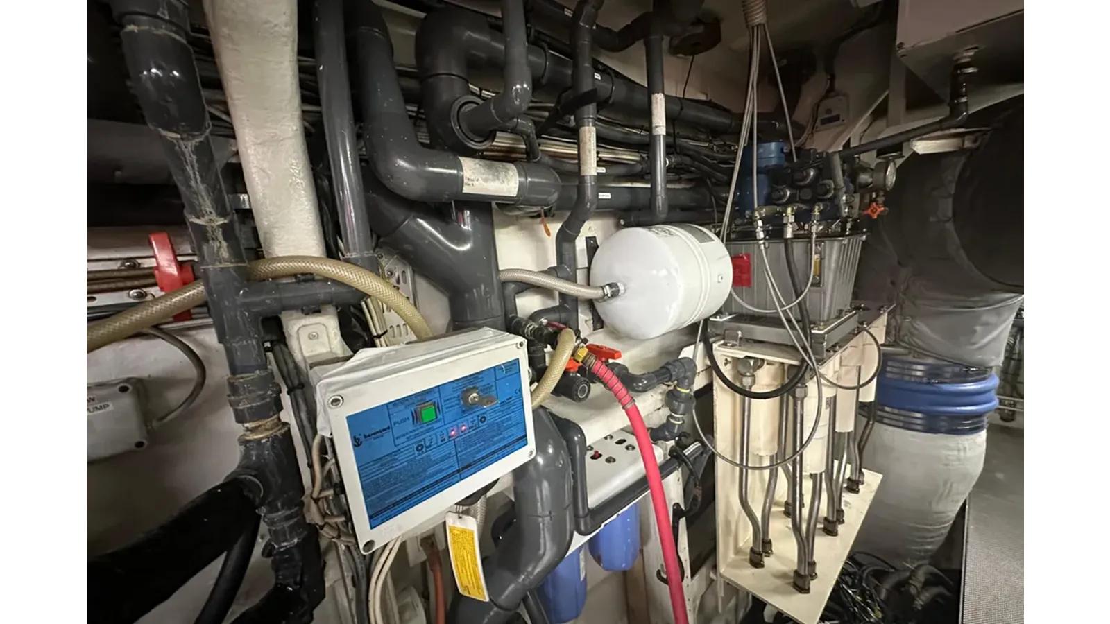 Buy a yacht Grandeur