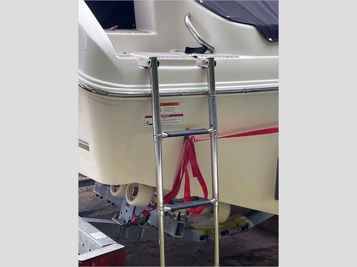 2006 SEASWIRL BOWRIDER