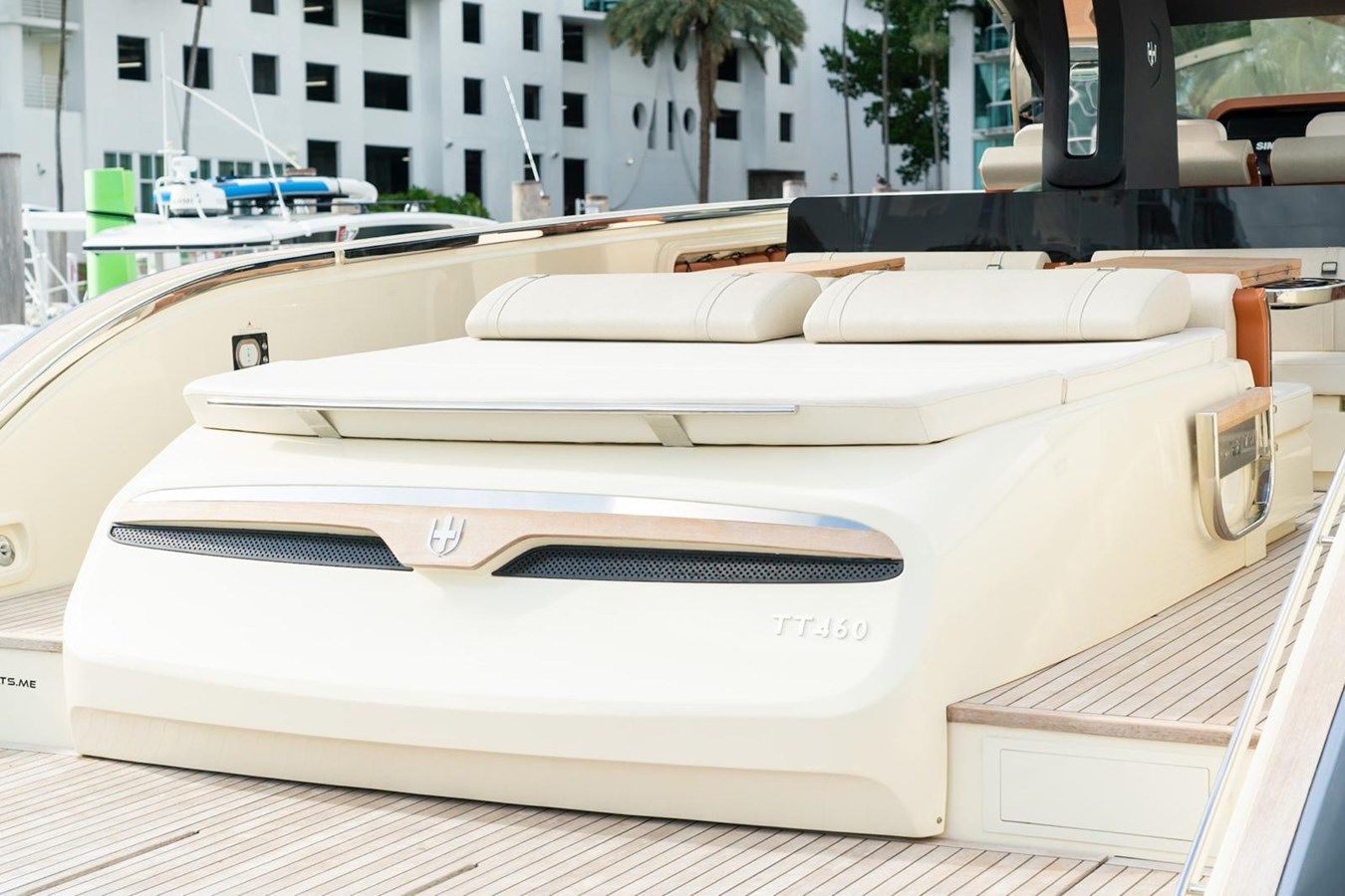 Buy a yacht Montenegrina 2023