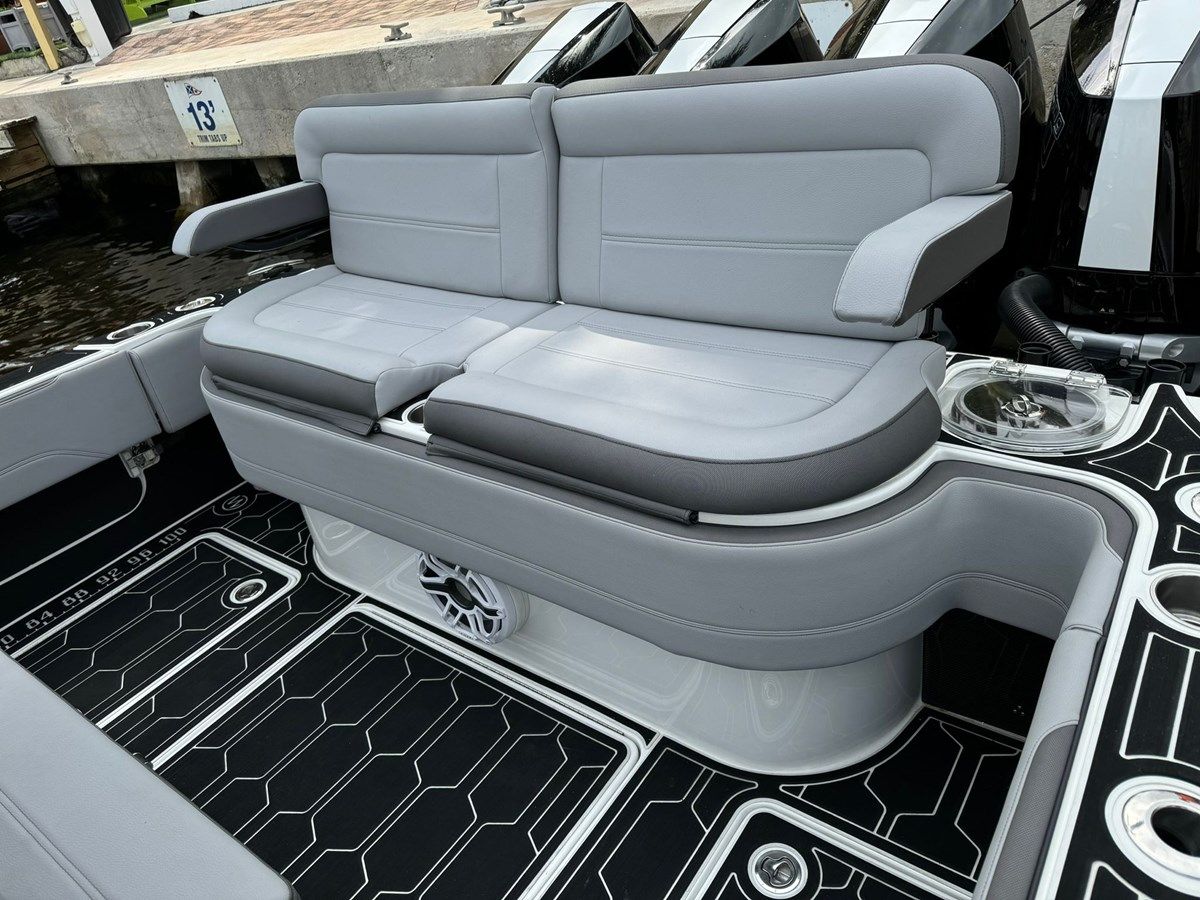 Продажа яхты - - Nor-Tech