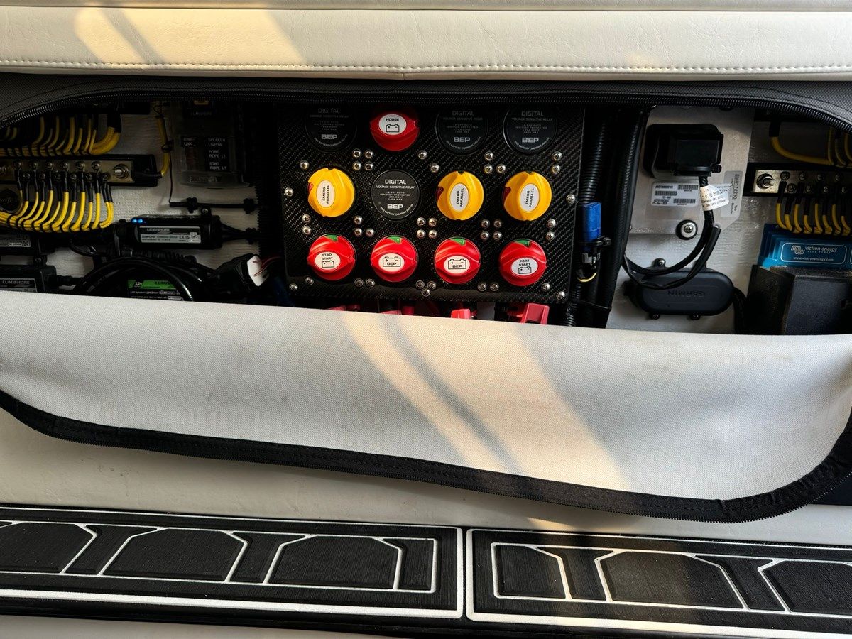 Купить яхту - в Shestakov Yacht Sales