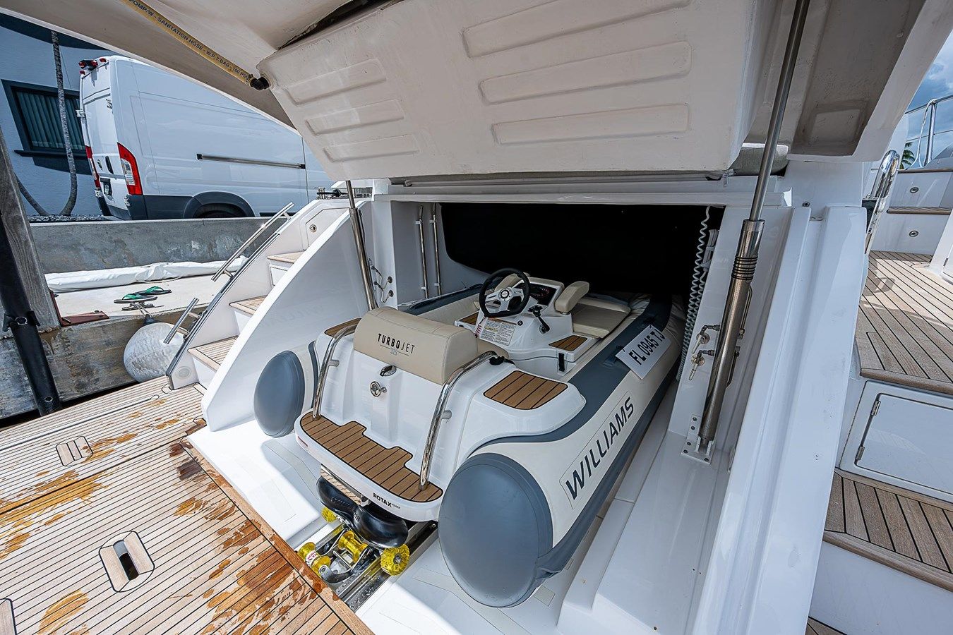 Buy a yacht 2022 Azimut S6 S6