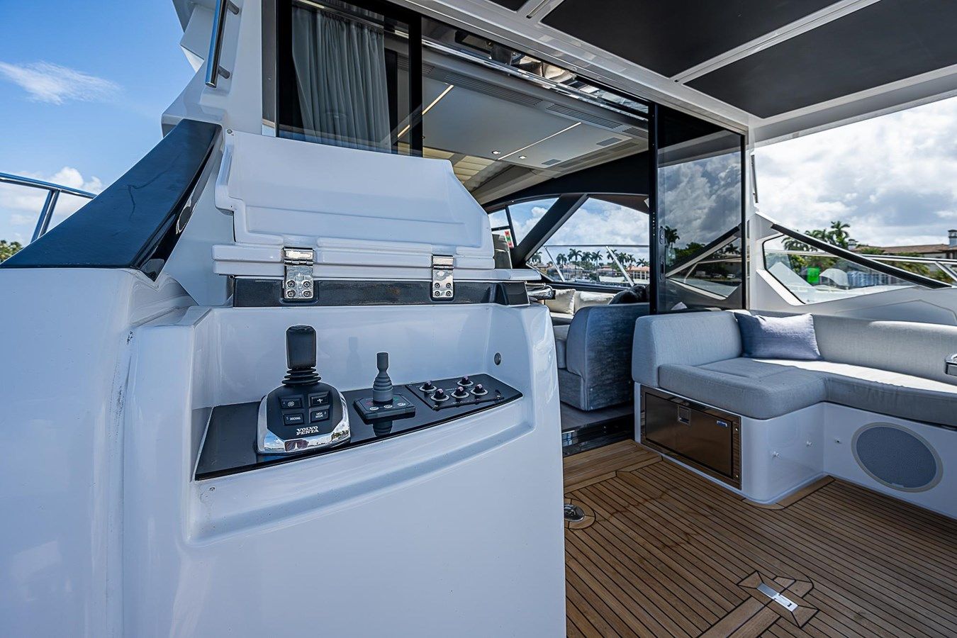 the best price on 2022 Azimut S6 59