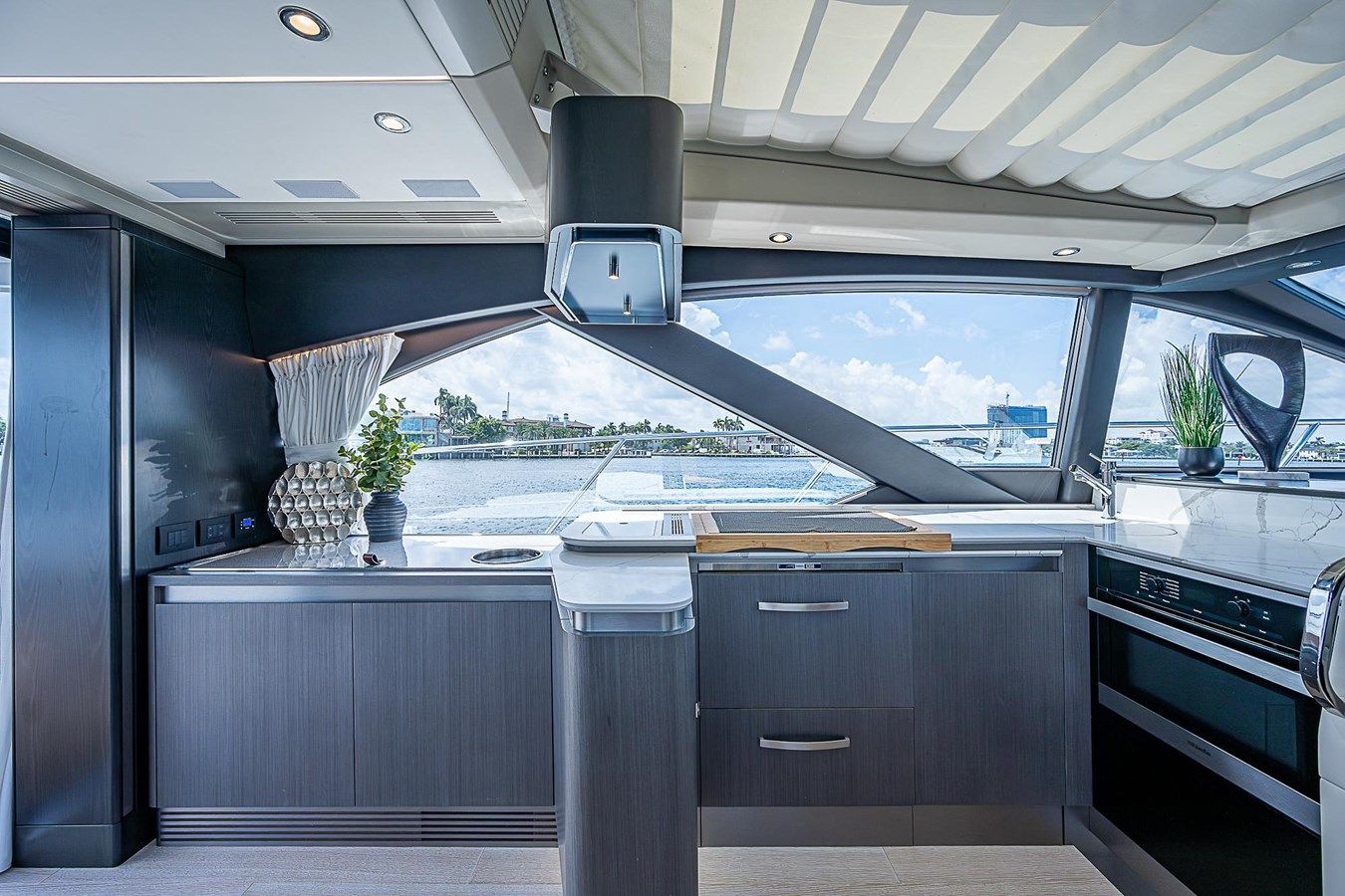 best yacht sales deals 2022 Azimut S6 59