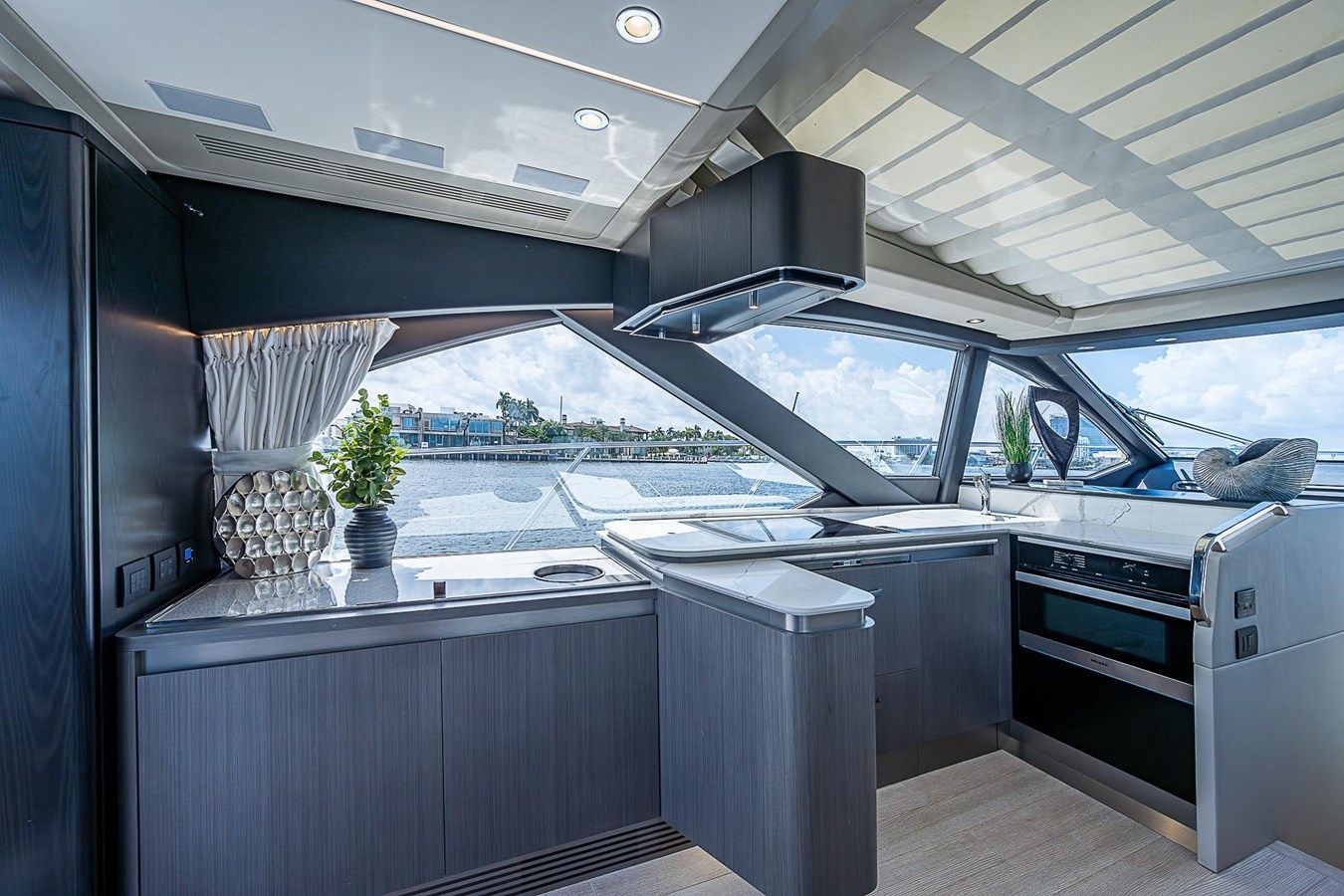 Buy a yacht 2022 Azimut S6 59