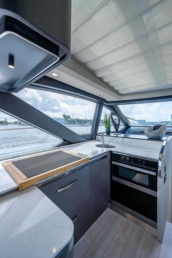 Buy a yacht 2022 Azimut S6 2022