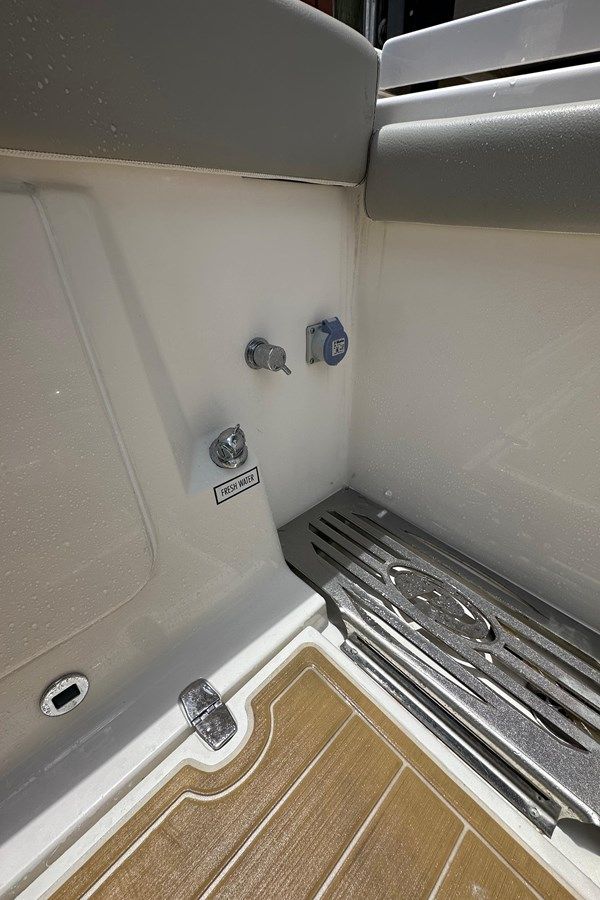 Buy a yacht SEASOKI - PURSUIT BOATS