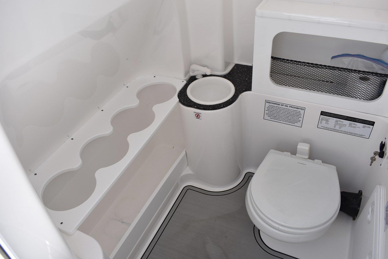 Buy a yacht 2020 Sea Fox 228 Commander 2020