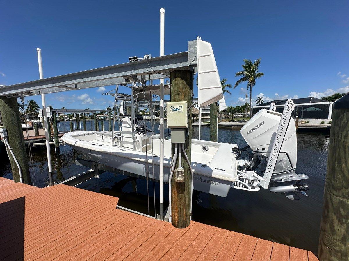 Buy a yacht 2024 Lake & Bay 25 Open - LAKE & BAY