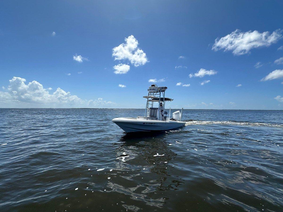 best yacht sales deals 2024 Lake & Bay 25 Open - LAKE & BAY