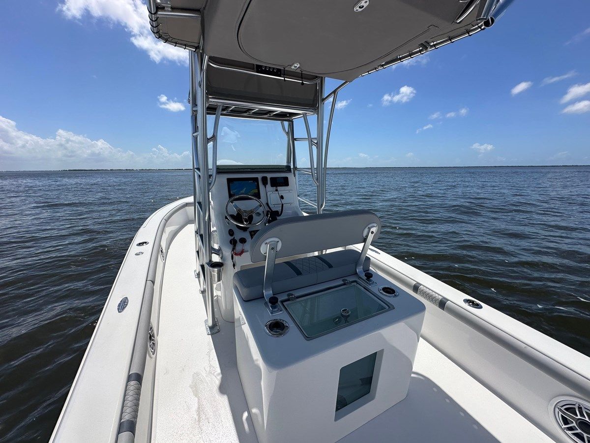 Buy a yacht 2024 Lake & Bay 25 Open 2024