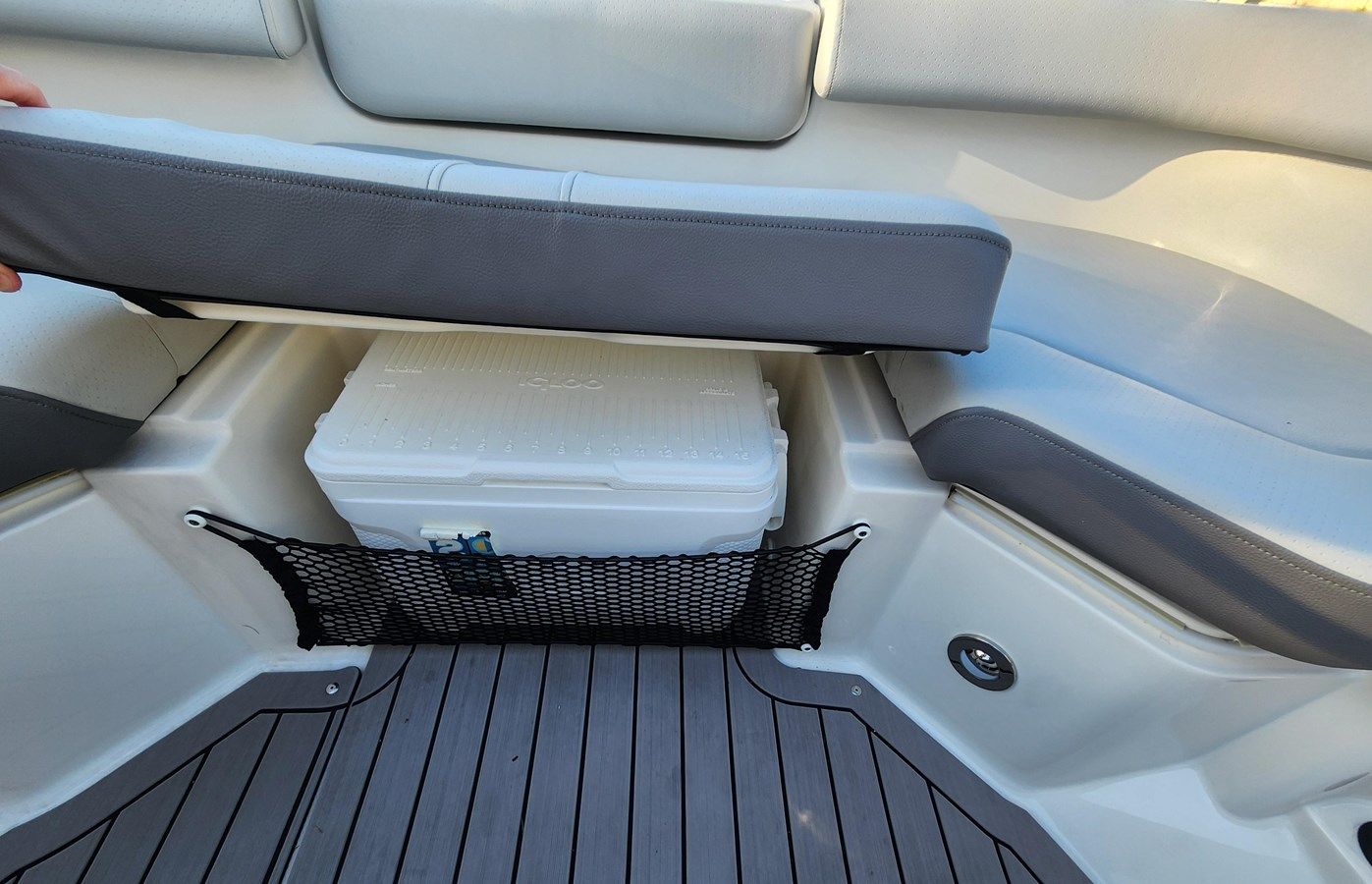 Лучшая цена на 2022 Sea Ray SDX 250 Outboard - SEA RAY