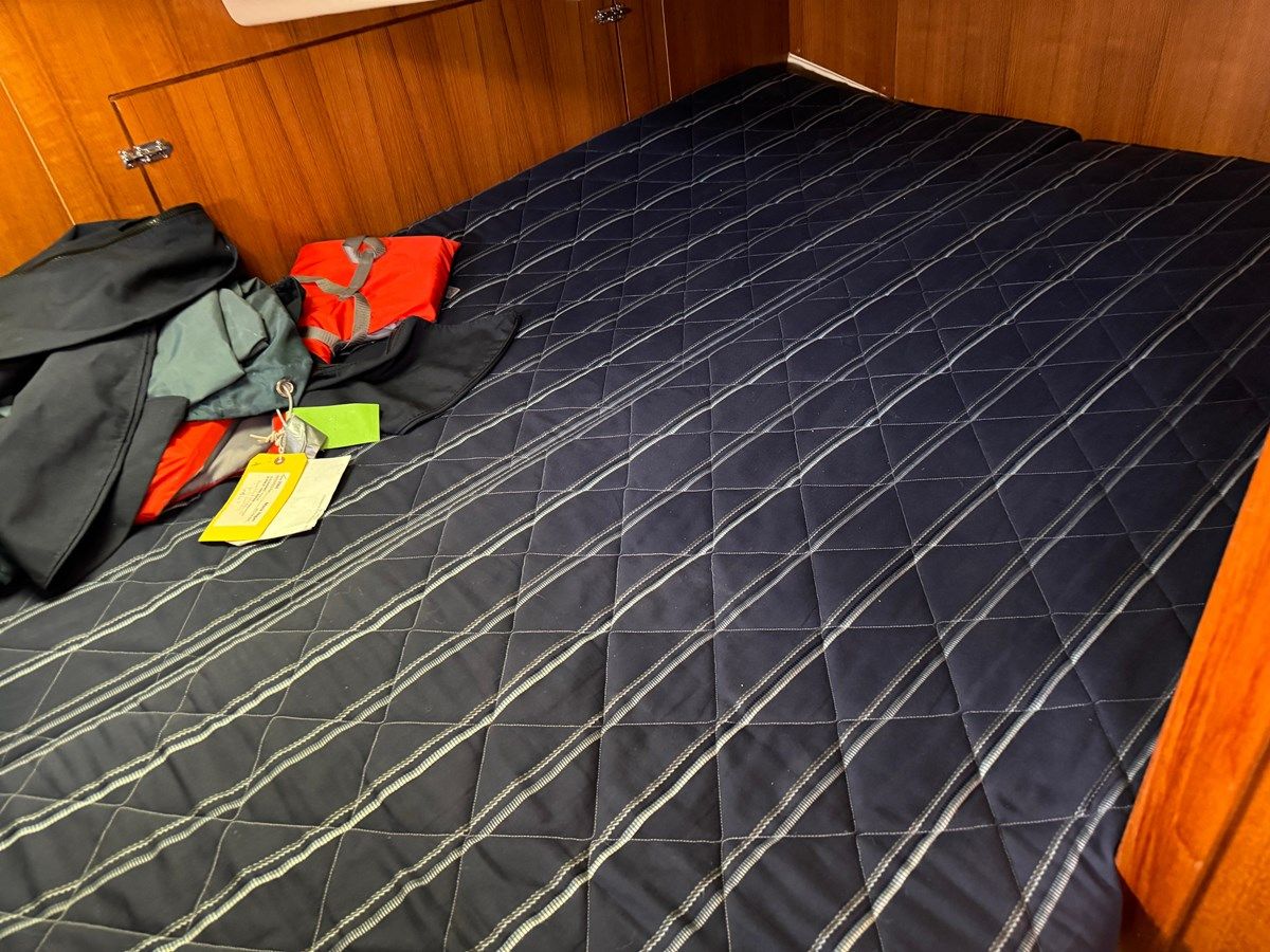 Buy a yacht DREAM RETRIEVER 33