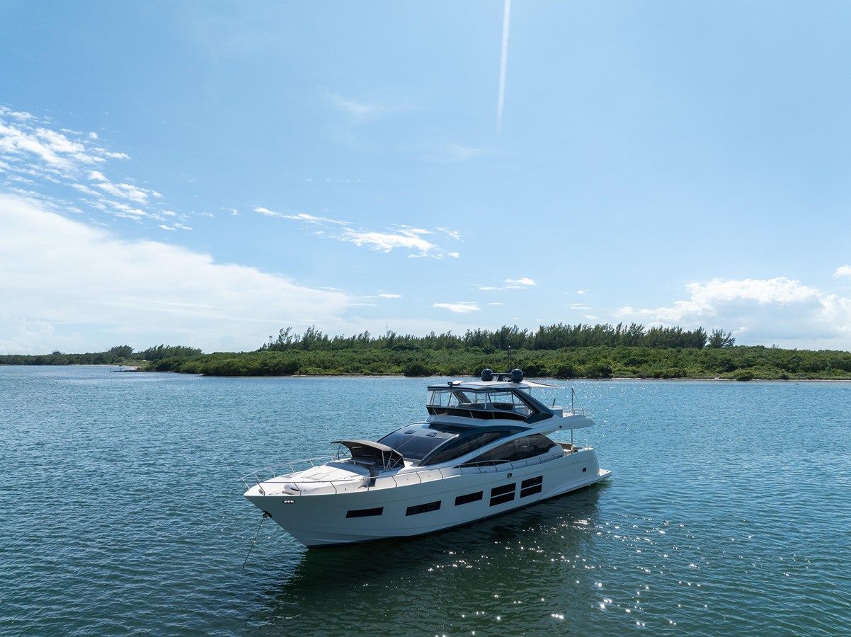 Купить яхту Seaduction 81 в Shestakov Yacht Sales