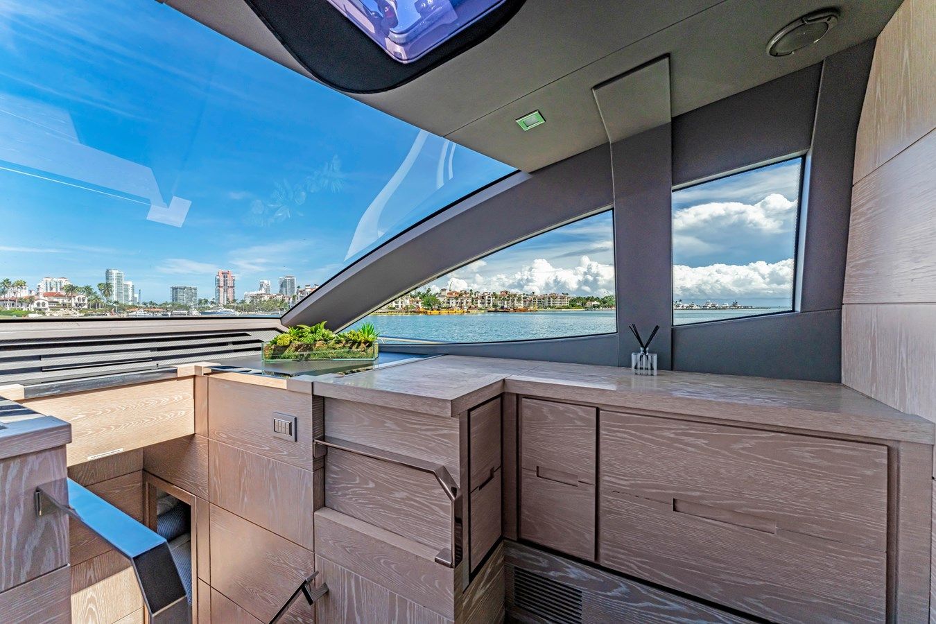 Купить яхту Seaduction 2016 в Shestakov Yacht Sales