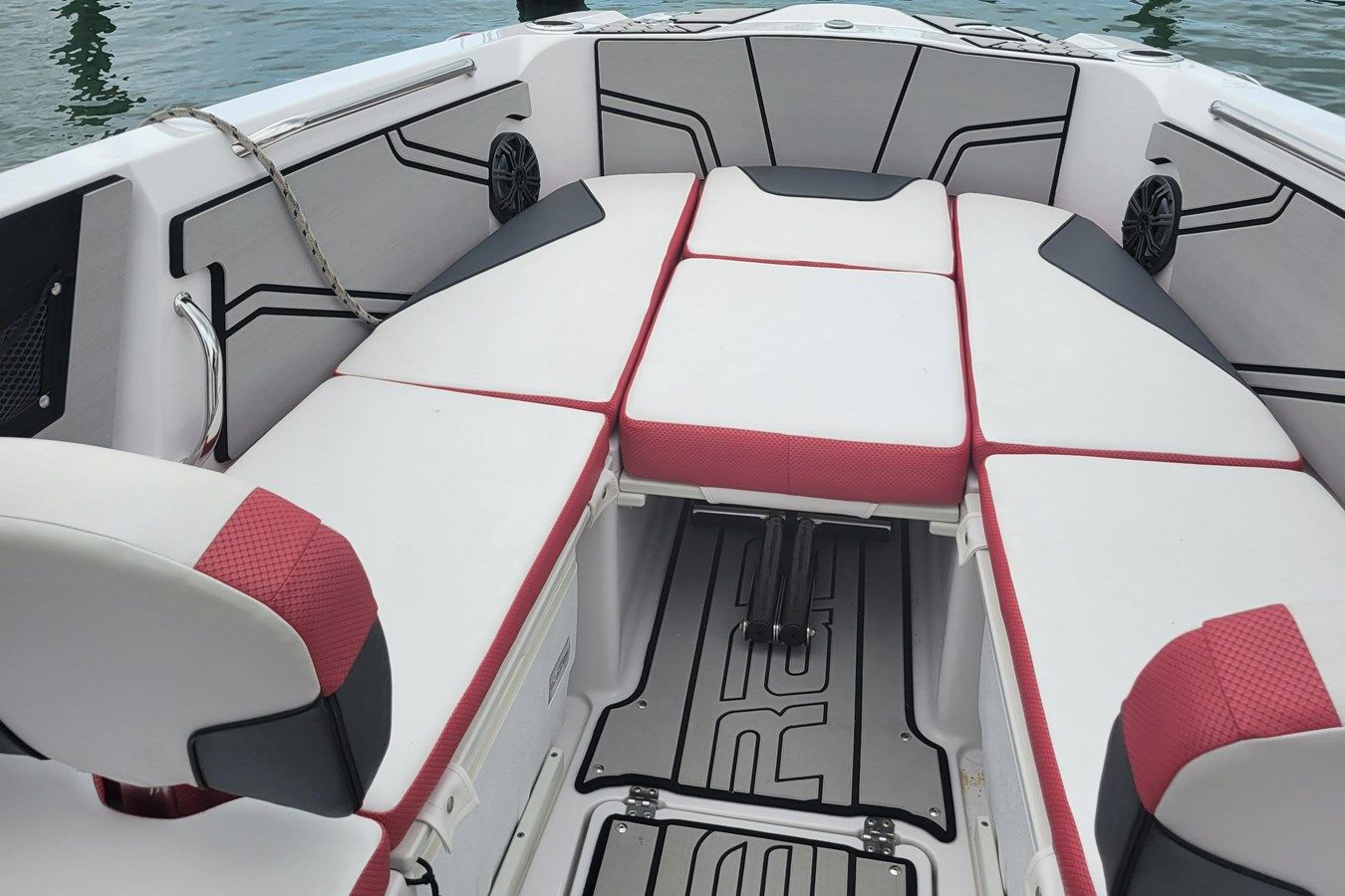 Buy a 2019 Scarab 255 Open ID 25 at Shestakov Yacht Sales