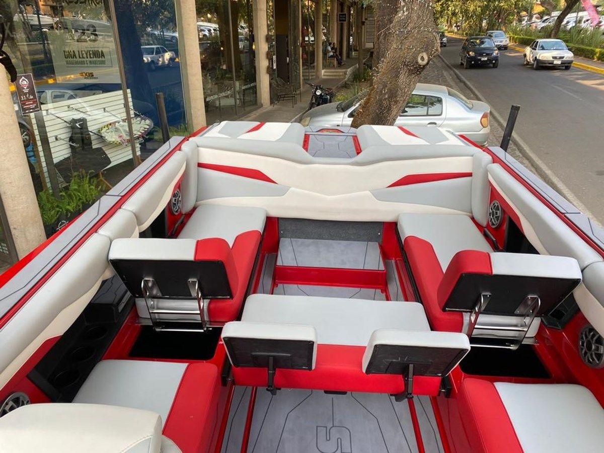 Купить яхту 2022 Axis T250 @ Valle 25 в Shestakov Yacht Sales