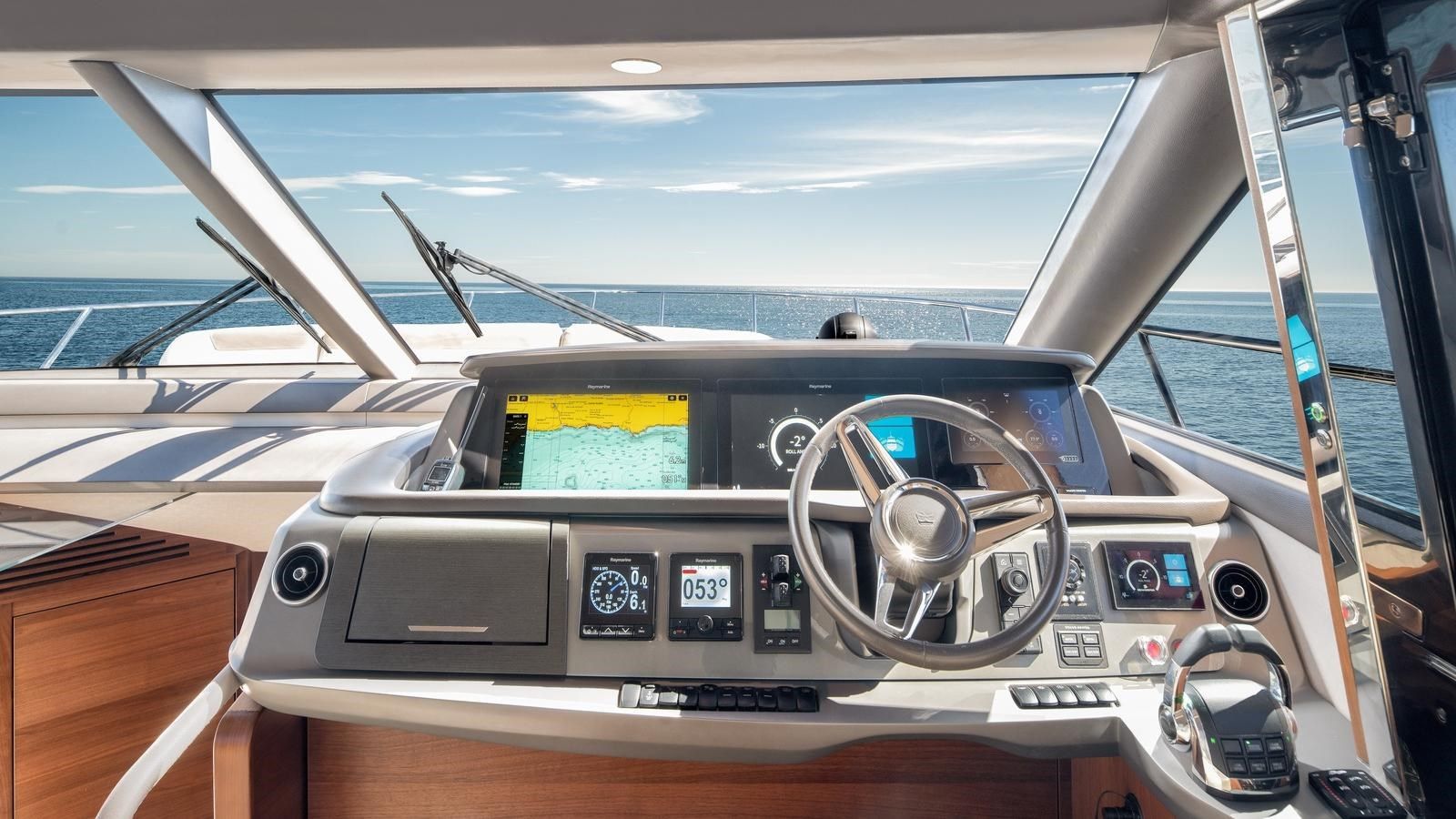 Buy a yacht AMUSSAY F62