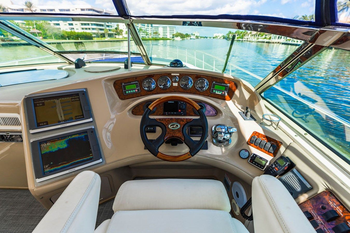 Endless Summer 600 Sun Sport yacht sale