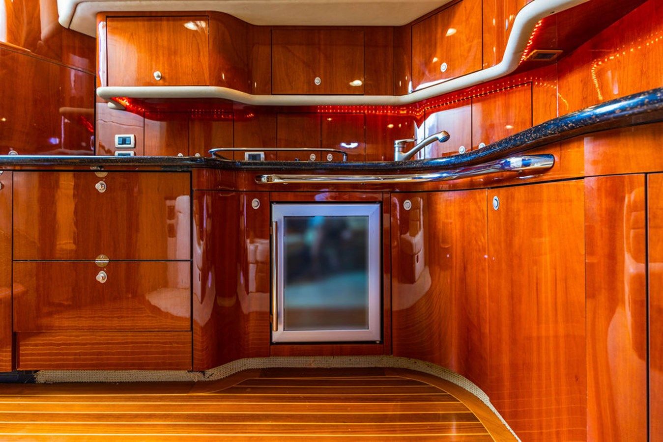 Endless Summer - SEA RAY