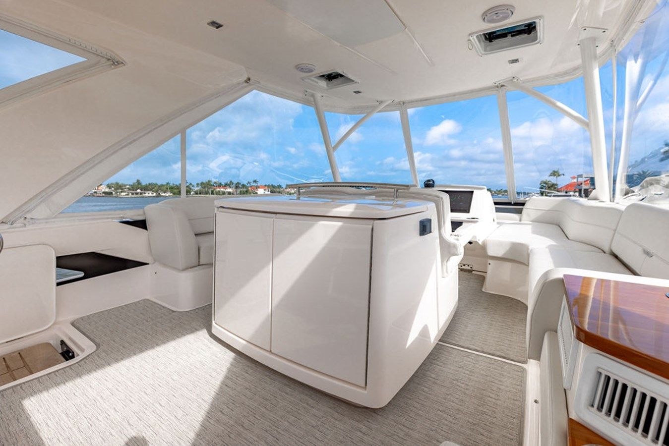 Buy a yacht Irish Lady 53