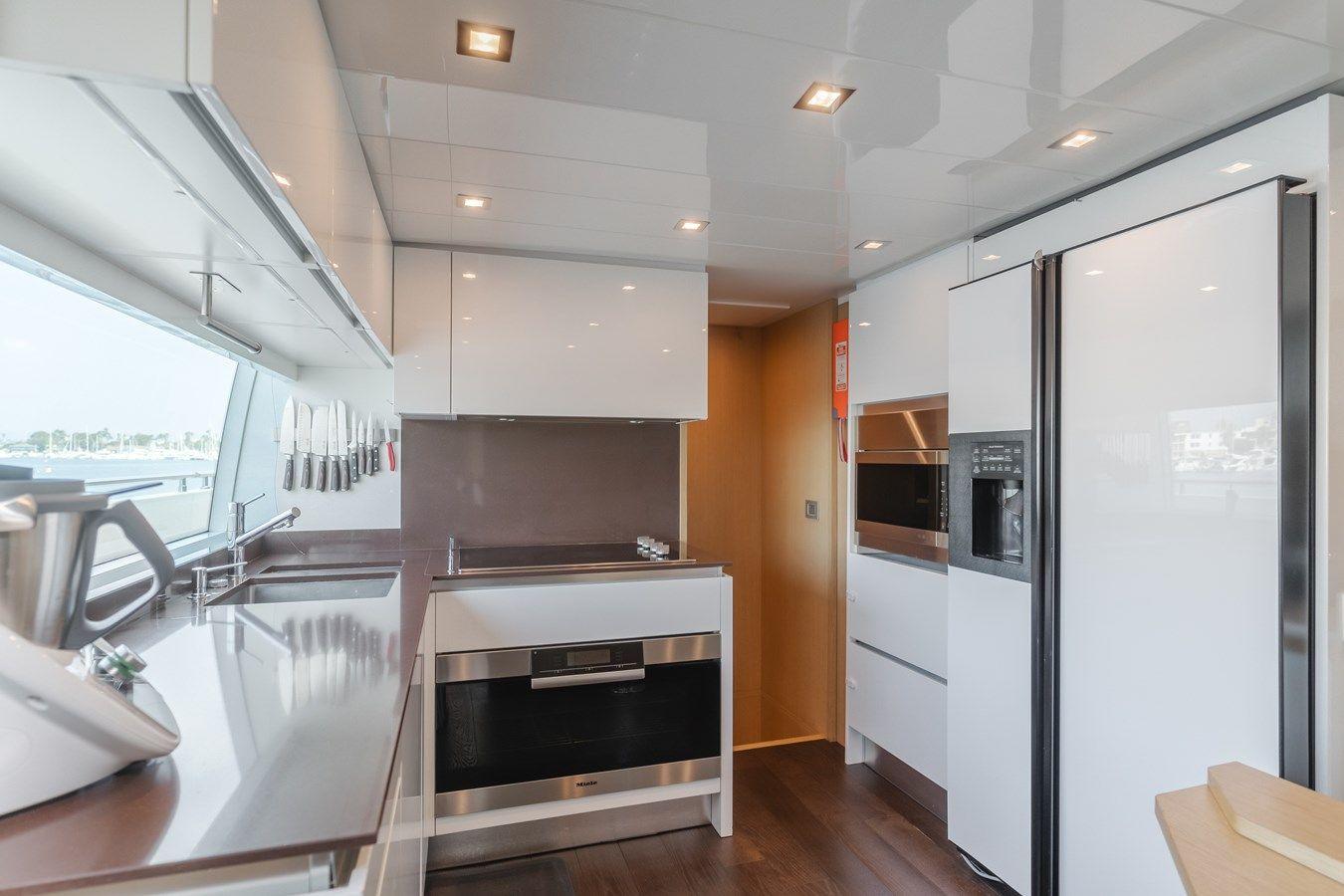 Лучшие предложения покупки яхты SOL SHINE 96