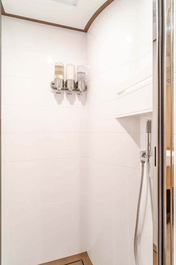 Купить яхту SOL SHINE 96 в Shestakov Yacht Sales