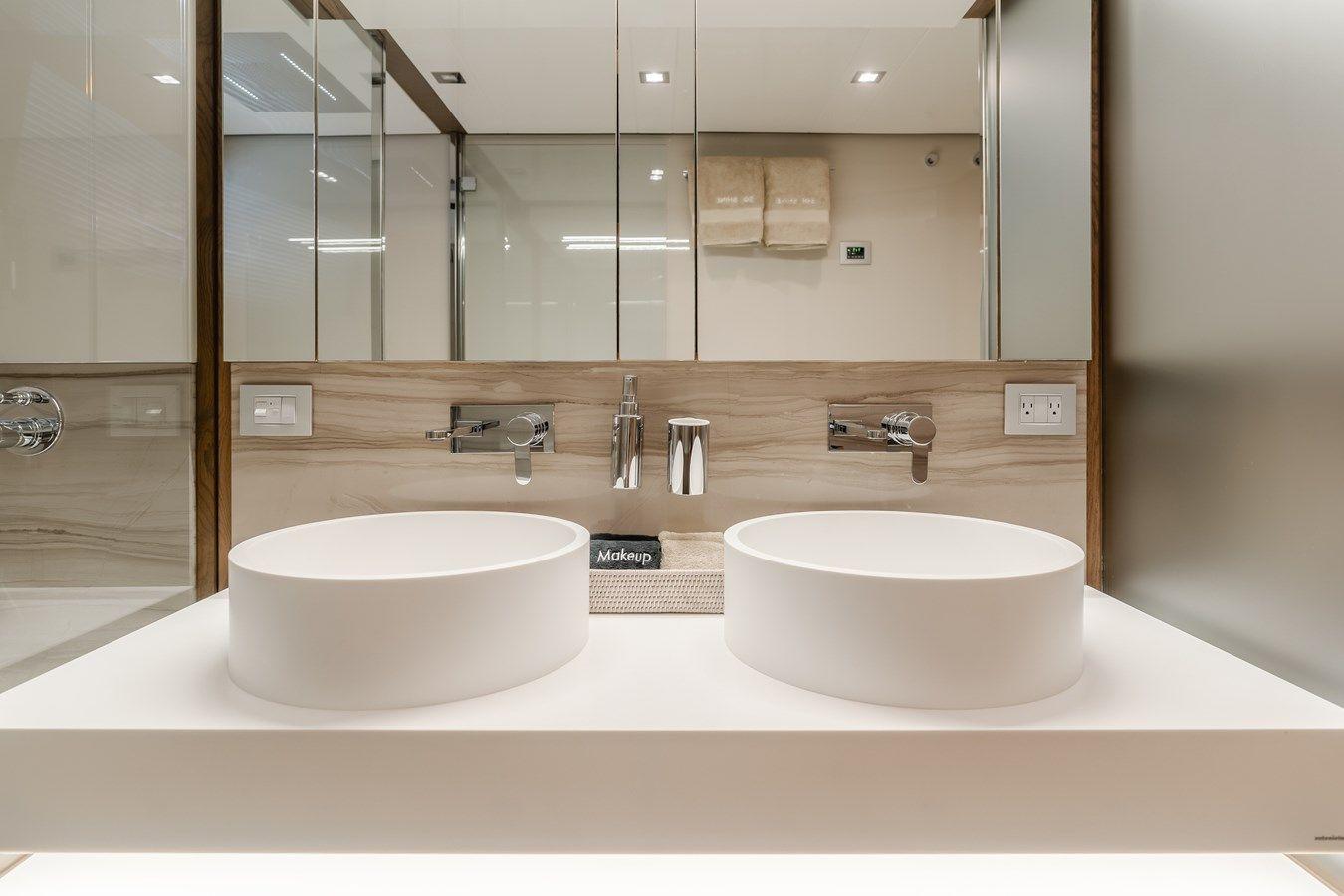 Стоимость яхты SOL SHINE 96