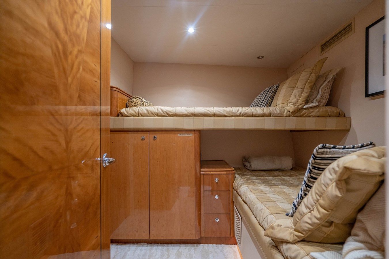 Купить яхту Victory Open Bridge MY в Shestakov Yacht Sales