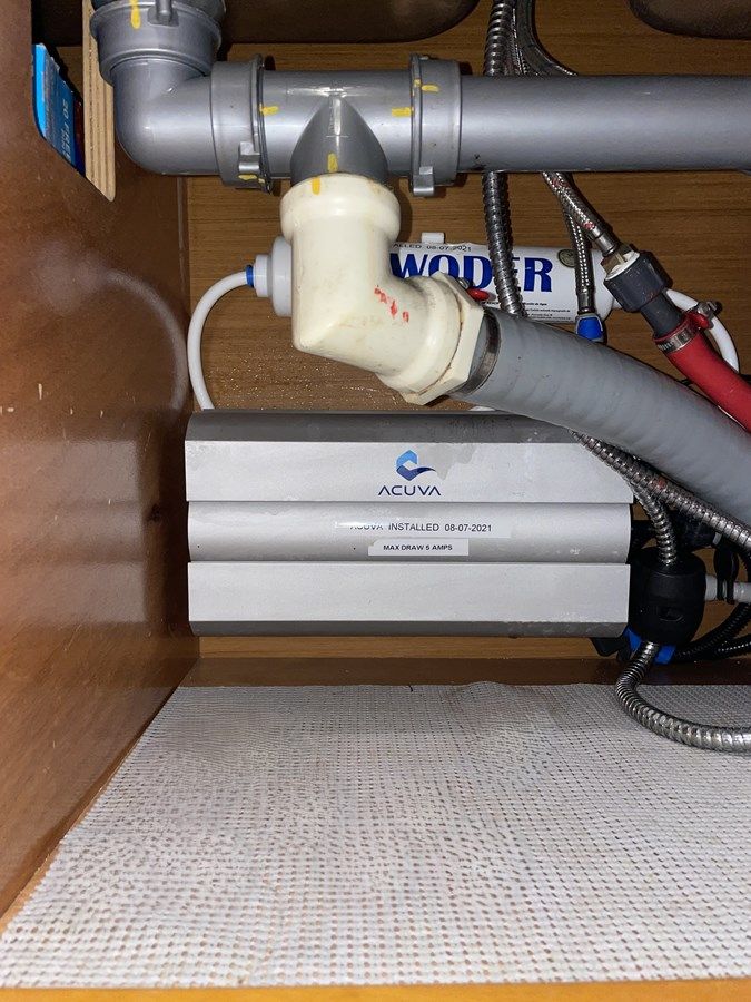 Лучшая цена на Stray Cats 2015