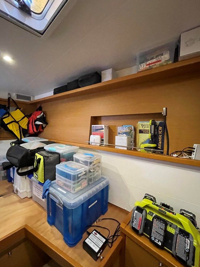 Купить яхту Stray Cats 450 F в Shestakov Yacht Sales