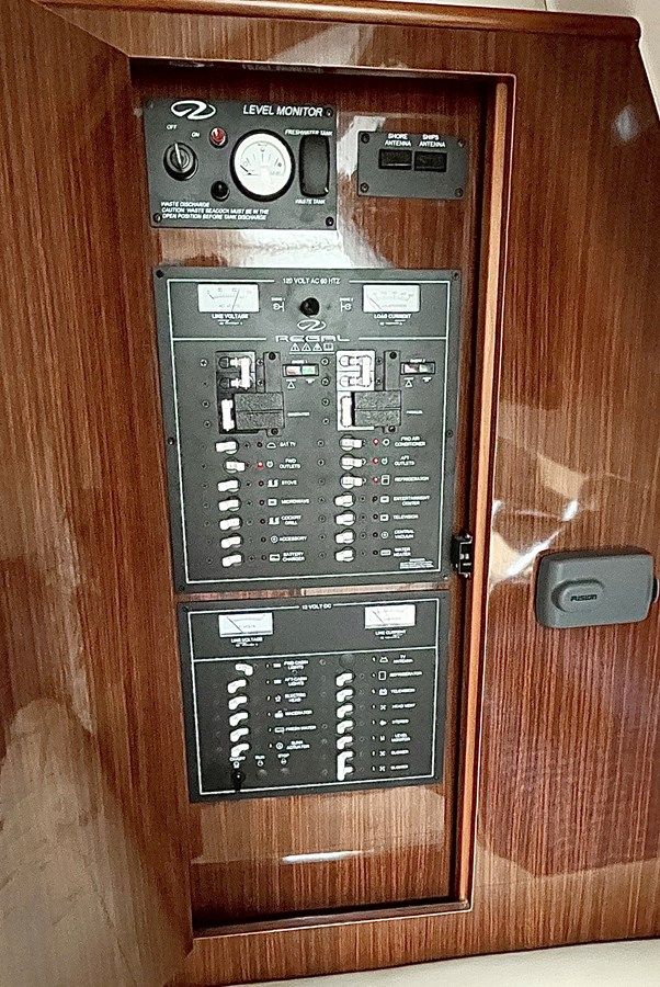 Продажа яхты At Last - Regal