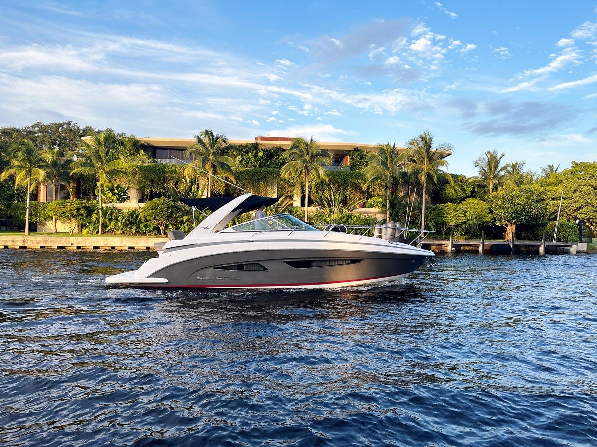 Купить яхту At Last - Regal в Shestakov Yacht Sales