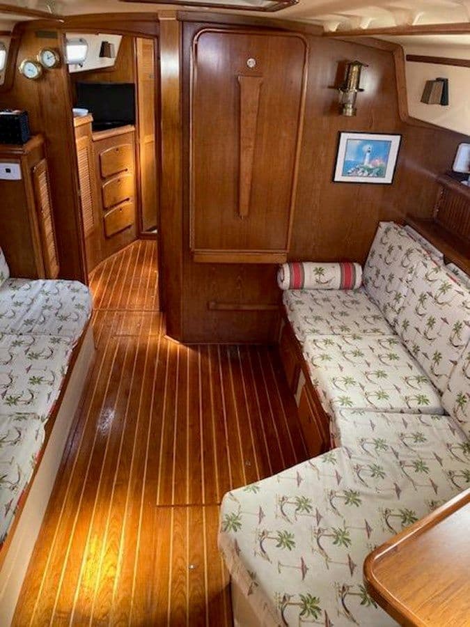 Продажа яхты Chasing Summer - ISLAND PACKET