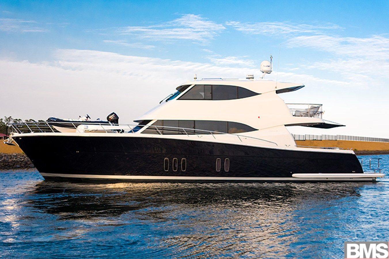 the best price on Maritimo M70 Cruising Motoryacht 70