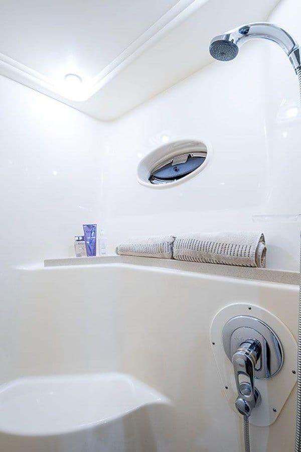 Buy a 2002 Sea Ray 540 Cockpit Motor Yacht 57 at Shestakov Yacht Sales