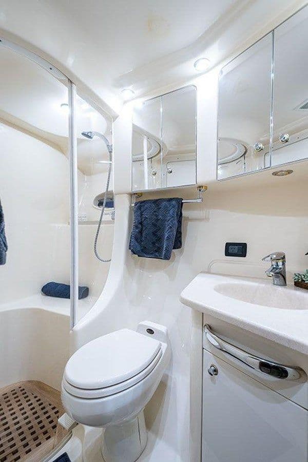 2002 Sea Ray 540 Cockpit Motor Yacht price