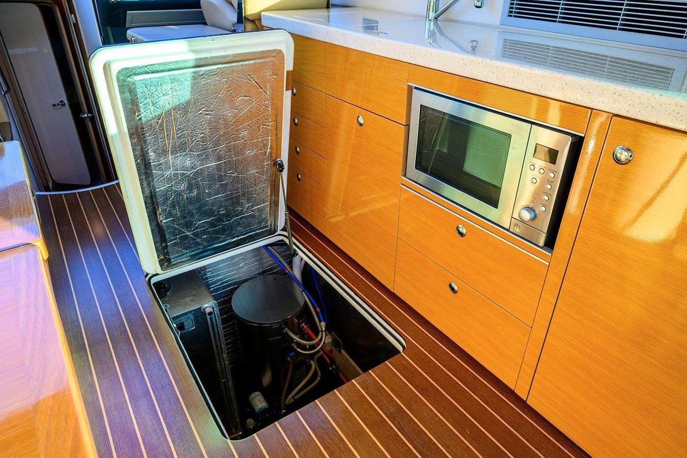 Купить яхту 2009 Genesis 44 V Cruiser - GENESIS в Shestakov Yacht Sales