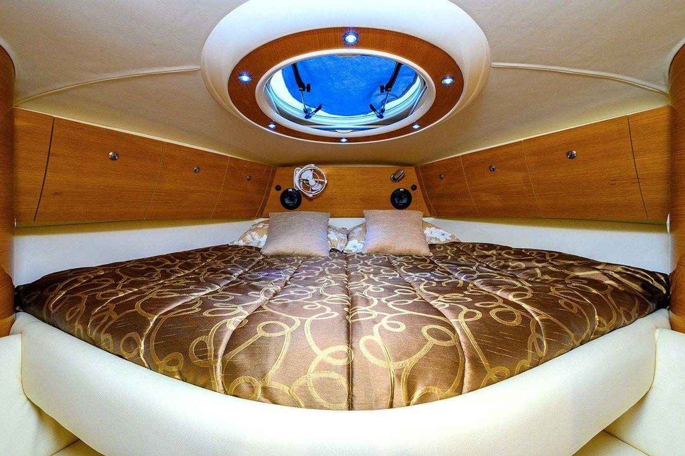 2009 Genesis 44 V Cruiser