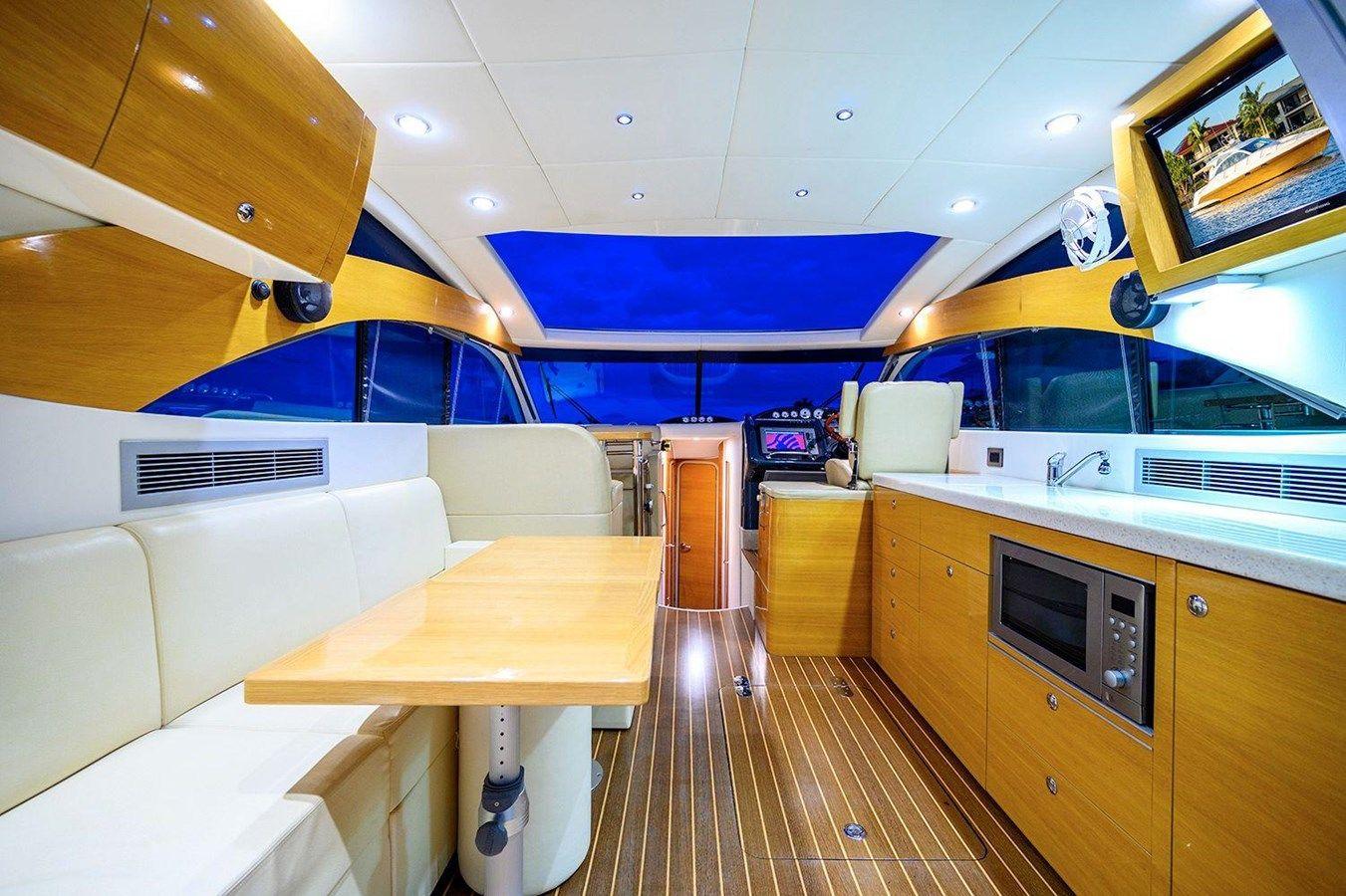 2009 Genesis 44 V Cruiser 44 V CRUISER