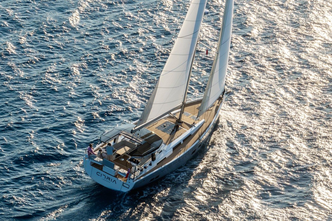 the best price on HANSE 588 588