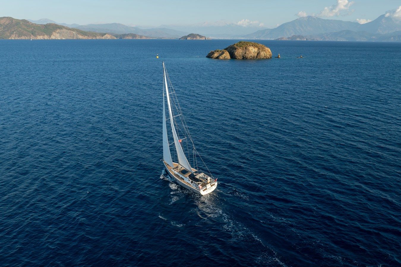the best price on HANSE 588