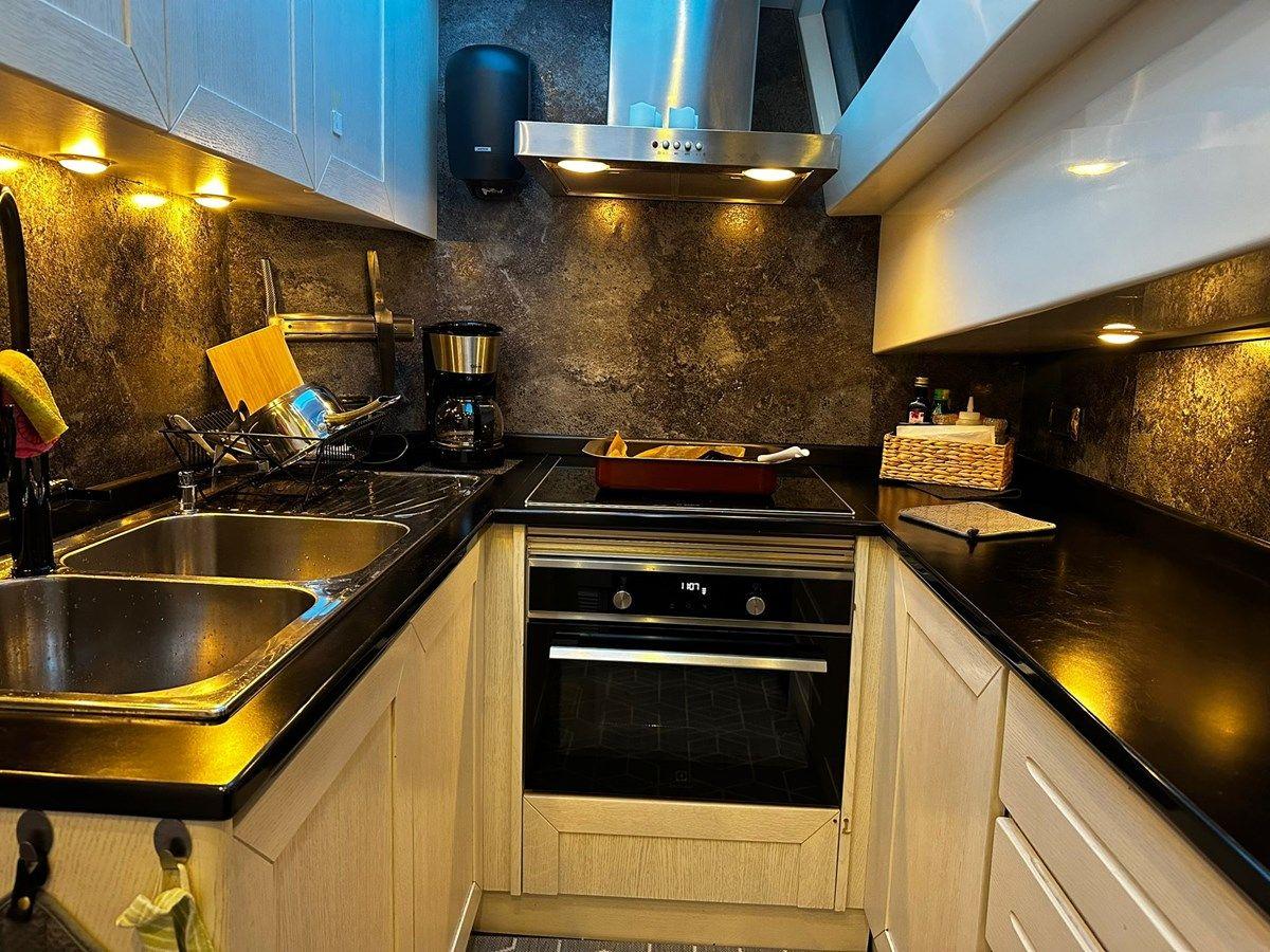 the best price on Conam 65 flybridge 71